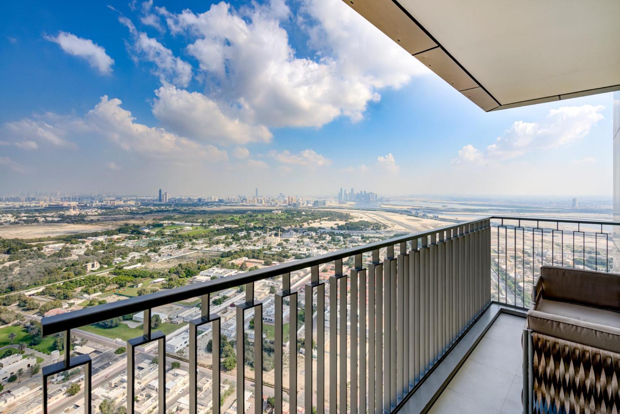 Trophy Live In The Sky Luxury Moon Collection With Difc Views 45th Floor Dubai